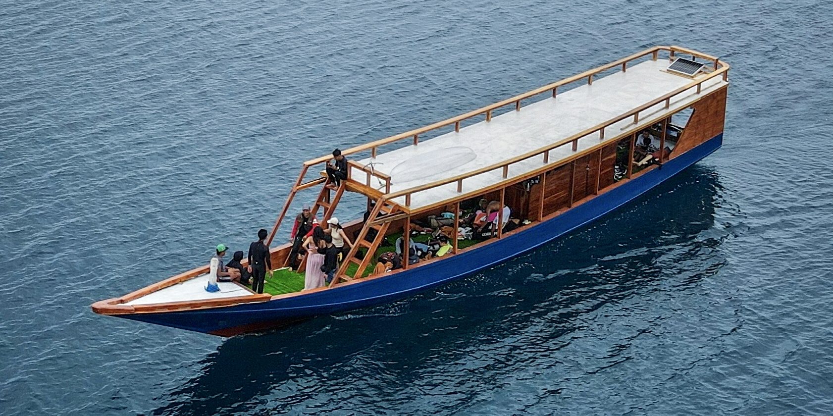 whale shark boat dive indo id